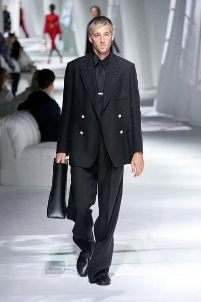 Look 40
